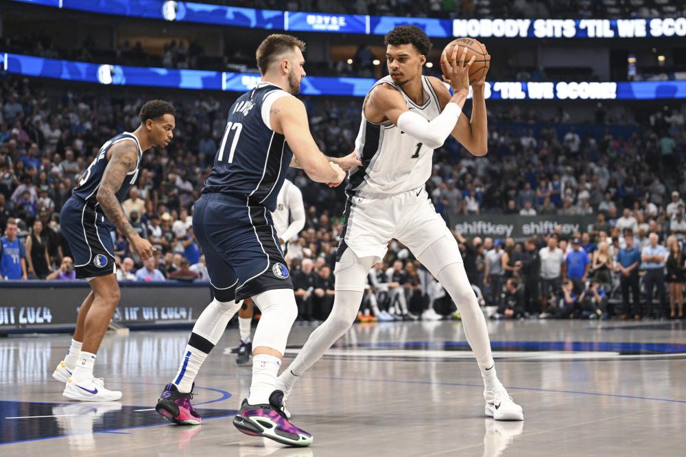 也是现代足 也是现代足