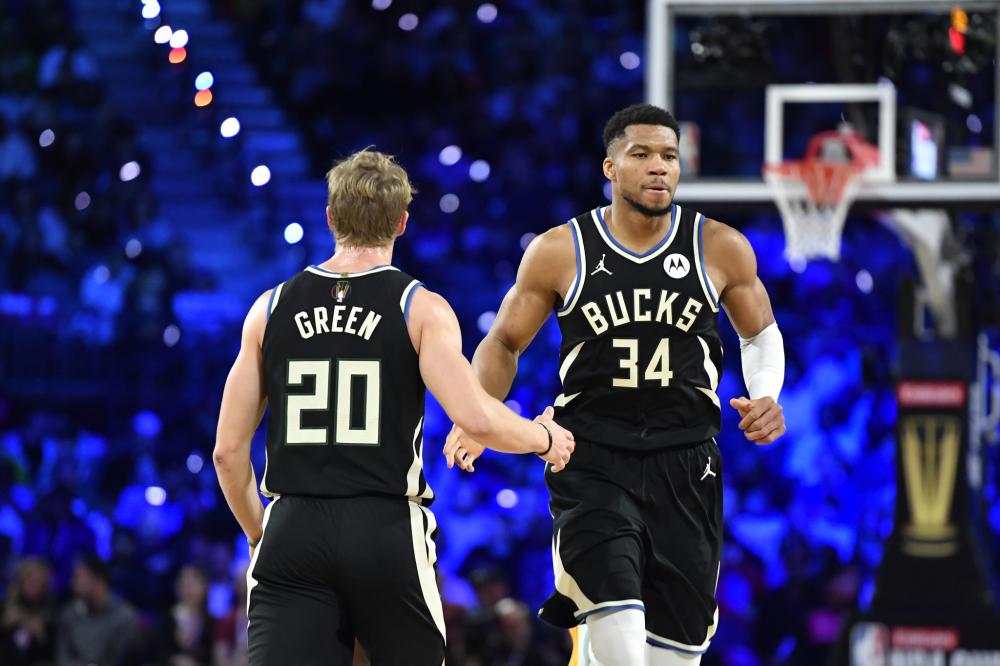 在激烈的联 在激烈的联