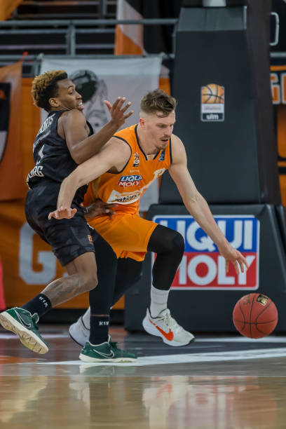 事让人们更 事让人们更