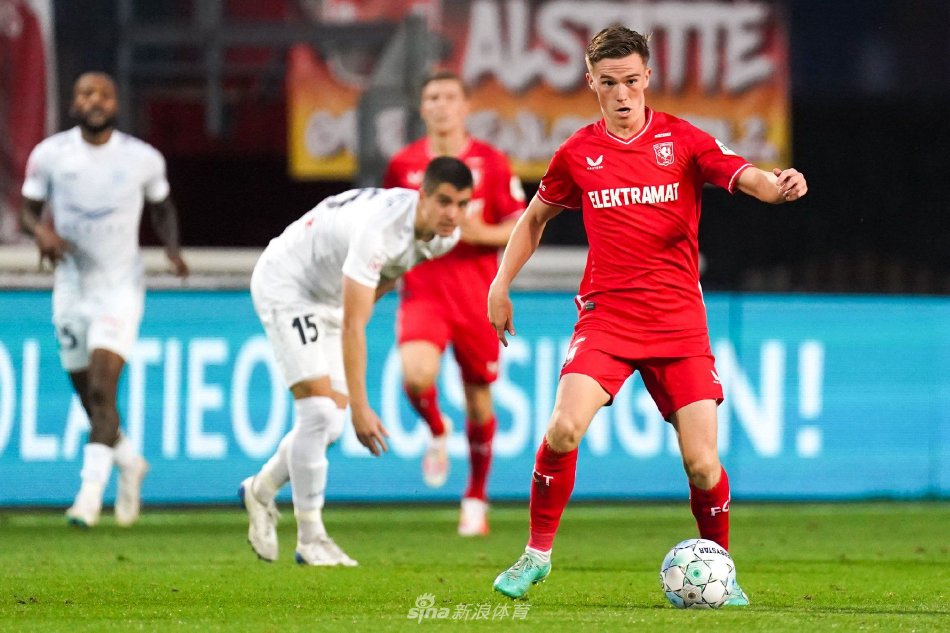 是引人注目 是引人注目