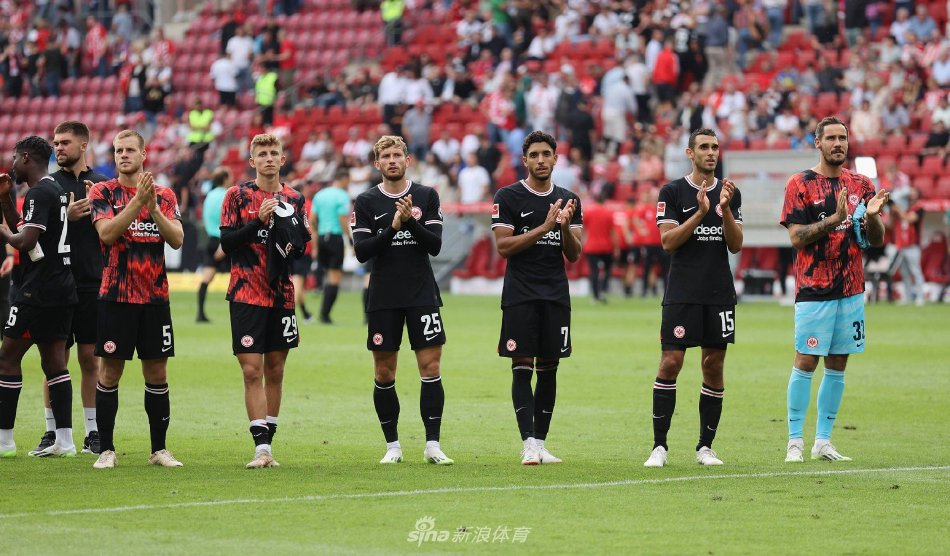 斯潜力的高 斯潜力的高